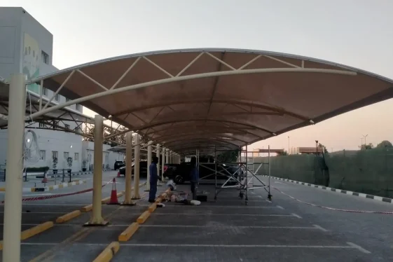 39 car parking shade